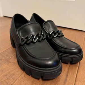 Madden Girl Black Chunky Loafers with Chain Detail | Size 8.5 | VGUC